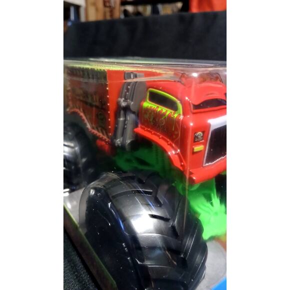 Hot Wheels Monster Truck -Trash it all! - Picture 7 of 10